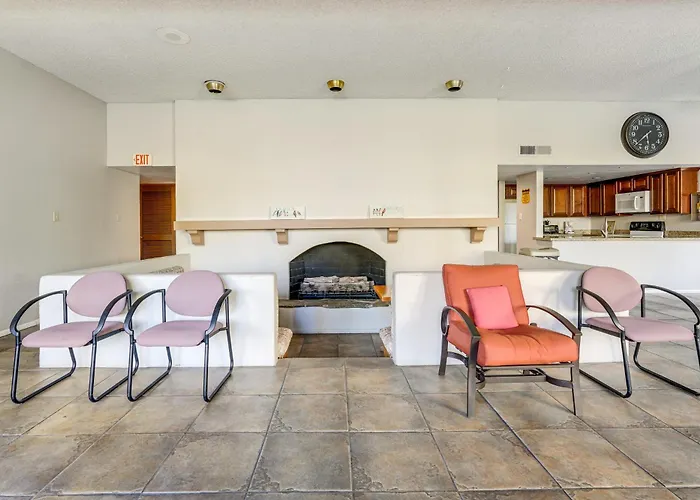 < 1 Mi To Old Town: W/ Balcony * Scottsdale