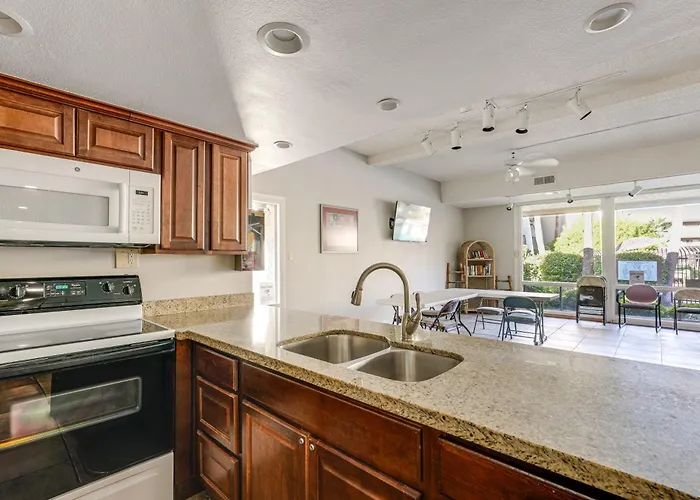 < 1 Mi To Old Town: W/ Balcony Holiday home Scottsdale