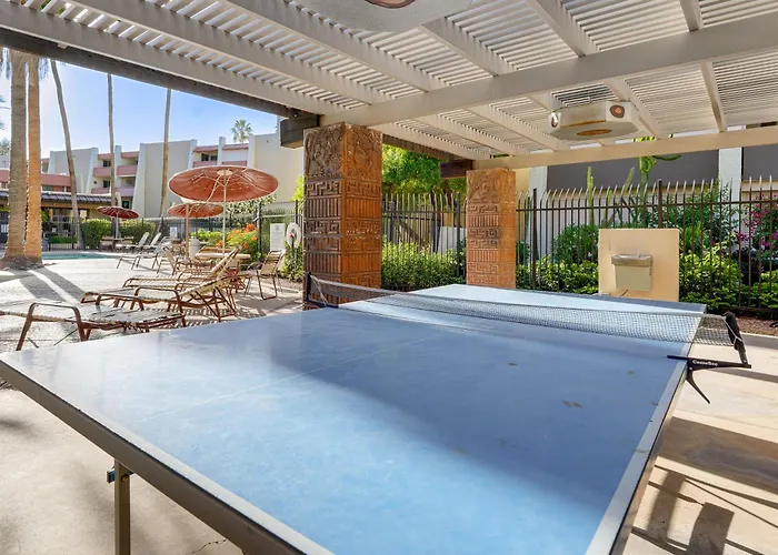 < 1 Mi To Old Town: W/ Balcony Holiday home