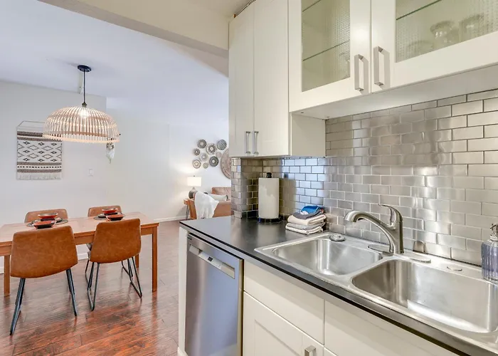 < 1 Mi To Old Town: W/ Balcony Scottsdale